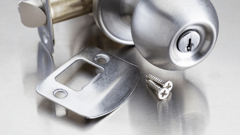 Can I take a lock to a locksmith