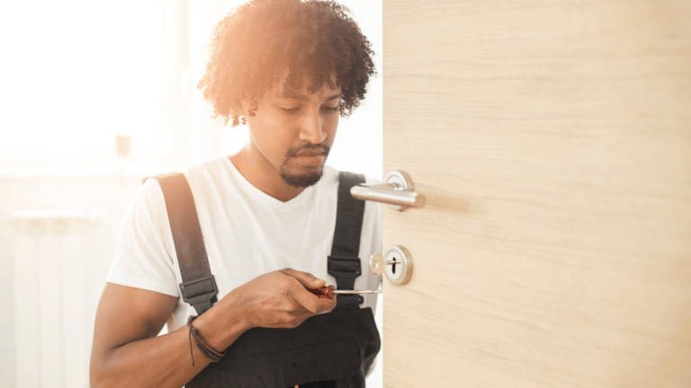 How do I choose a commercial locksmith